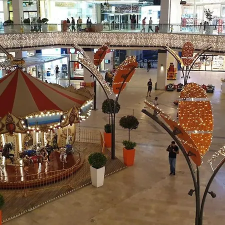 Metro House In Site, Next To The Shopping Mall Daire *