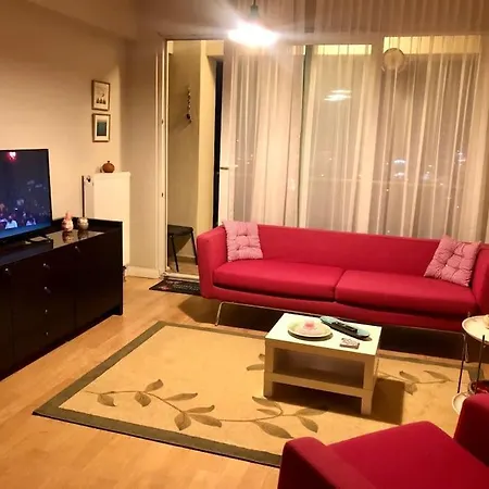 Metro House In Site, Next To The Shopping Mall Daire *