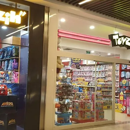 Metro House In Site, Next To The Shopping Mall Sarigazi