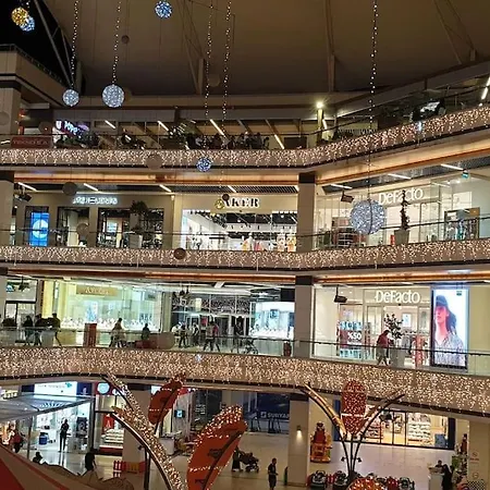 Daire Metro House In Site, Next To The Shopping Mall Sarigazi